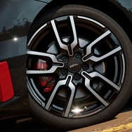 MINI ジョン・クーパー・ワークス Eの「TRACK STYLE EDITION」
