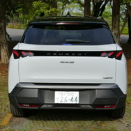 プジョー5008 GT HYBRID アルカンターラパッケージ