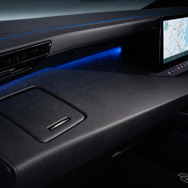 日産 エルグランド AUTECH