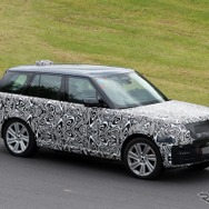 レンジローバー 改良新型のプロトタイプ