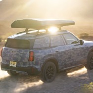 MINI『カントリーマン』のオフロード仕様のプロトタイプ