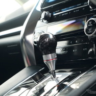 HKS「カーボンシフトノブ トヨタ AT M8」アルファード装着例