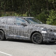 BMW iX5 M 市販型のプロトタイプ