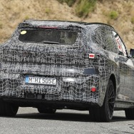 BMW iX5 M 市販型のプロトタイプ