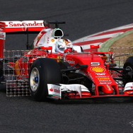 2016年のF1テスト初日、トップタイムはベッテルがマーク