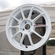 FDJ2（フォーミュラ・ドリフト・ジャパン2）で供給されているMID RACING R10EVO