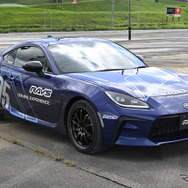 RAYS VOLK RACING CE28N-plus（18インチ×7.5J IN48）を装着したTOYOTA GR86