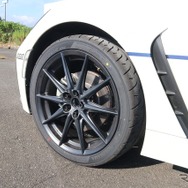 タイヤもYOKOHAMA ADVAN NEOVAにサイズも統一されていた