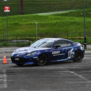 RAYS VOLK RACING CE28N-plusと純正では挙動が外から見ても違いが分かるぐらい大きく変わっていた