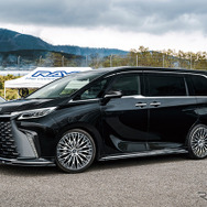 RAYS HOMURA 2×15R × LEXUS LM