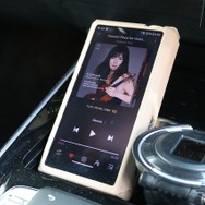オーディプレイヤーにはFiioのM27チタニウムを採用。音源の高品質でシステム全体のサウンドをかさ上げしている。