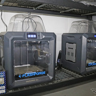 MSTには3Dプリンターが大（1台）、中（2台）、小（2台）を完備。製作するパーツに合わせて設備を選べる設定になっている。