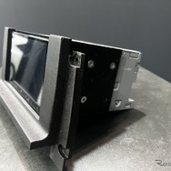 DINスペースの取り付けパネルのワンオフやフェイスパネルを新たに作るなども3Dプリンターの守備範囲となる