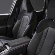 BMW X3 M50 xDriveの「ブラックパッケージ」