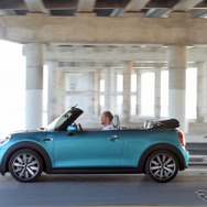 新型MINIコンバーチブル
