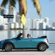 新型MINIコンバーチブル