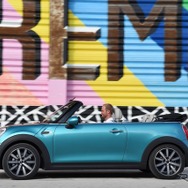 新型MINIコンバーチブル