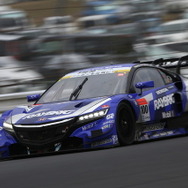 前戦優勝の#100 NSXは今回11位で無得点。