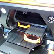 『モバイルEVコンセプト』では2台のバッテリーを搭載することを想定する