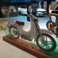 弾着式バッテリーは二輪車等他の機器への展開も可能
