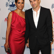 ハル・ベリー＆オリヴィエ・マルティネス-(C) Getty Images