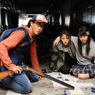 大泉洋＆有村架純＆長澤まさみ／『アイアムアヒーロー』　-(C)2016 映画「アイアムアヒーロー」製作委員会　-(C)2009 花沢健吾／小学館