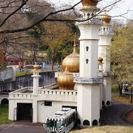 今回の運行休止はバス発着場の建て替え工事に伴うもの。50年の時を経て老朽化が進んでいた。