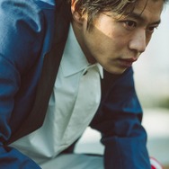 田中圭／写真集「R」(C) 小林裕和／トライストーン・エンタテイメント／ぴあ