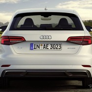改良新型アウディ A3 スポーツバック e トロン