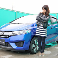 汚れたクルマで走るのは嫌だけど、雨のたびに洗車するのは面倒…と悩みがつきない