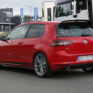 VW ゴルフGTI クラブスポーツS スクープ写真