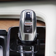 ボルボ XC90 T8 Twin Engine AWD Inscription
