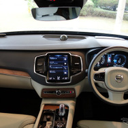 ボルボ XC90 T8 Twin Engine AWD Inscription