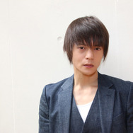 『ヒーローマニア-生活-』窪田正孝／photo：Takashi Tokita