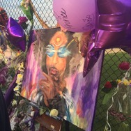 【ハリウッドより愛を込めて】 PURPLE REIGN（紫の時代）…プリンスを偲んで