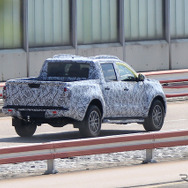 メルセデス日産Xクラストラックスクープ写真