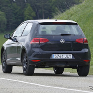 VWの新型クロスオーバーSUV 開発車両 スクープ写真