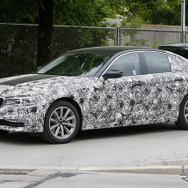 BMW 5シリーズ セダン スクープ写真