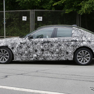 BMW 5シリーズ セダン スクープ写真