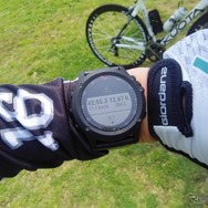 自転車で湘南海岸にゴール。距離12.67kmを平均時速17.7kmで走破。284カロリー消費