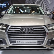 アウディ Q7 e-トロン（東京モーターショー15）