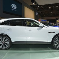 ジャガー F-PACE（東京モーターショー15）