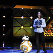 キャスリーン・ケネディ＆BB-8／『スター・ウォーズ／フォースの覚醒』D23 Expo Japan 2015
