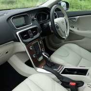 ボルボ V40 改良新型