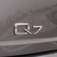 アウディ Q7