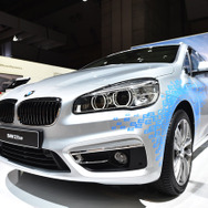 BMW 225xe（東京モーターショー15）