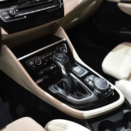 BMW 225xe（東京モーターショー15）