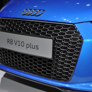 アウディ R8 V10プラス（東京モーターショー15）
