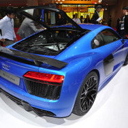 アウディ R8 V10プラス（東京モーターショー15）