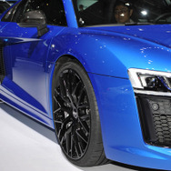 アウディ R8 V10プラス（東京モーターショー15）